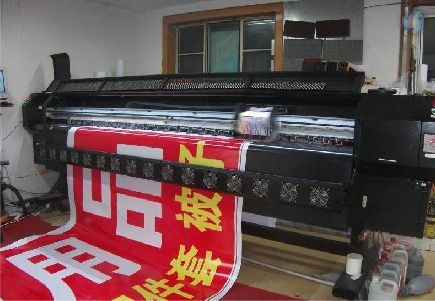 龙胜喷绘广告分辨率是多少？