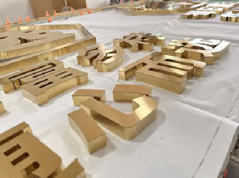 龙胜拉丝不锈钢字的特点。